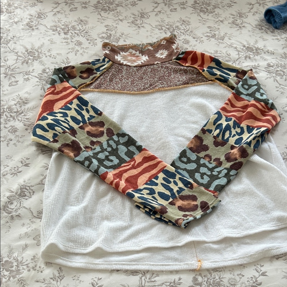 Multicolor Patchwork Long Sleeve Top - Picture 3 of 3
